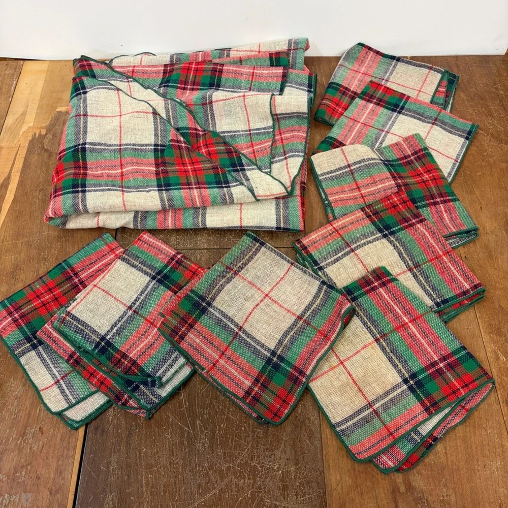 Vintage Plaid Christmas Round Tablecloth 67in and 8 Napkins Set Red Green Gold